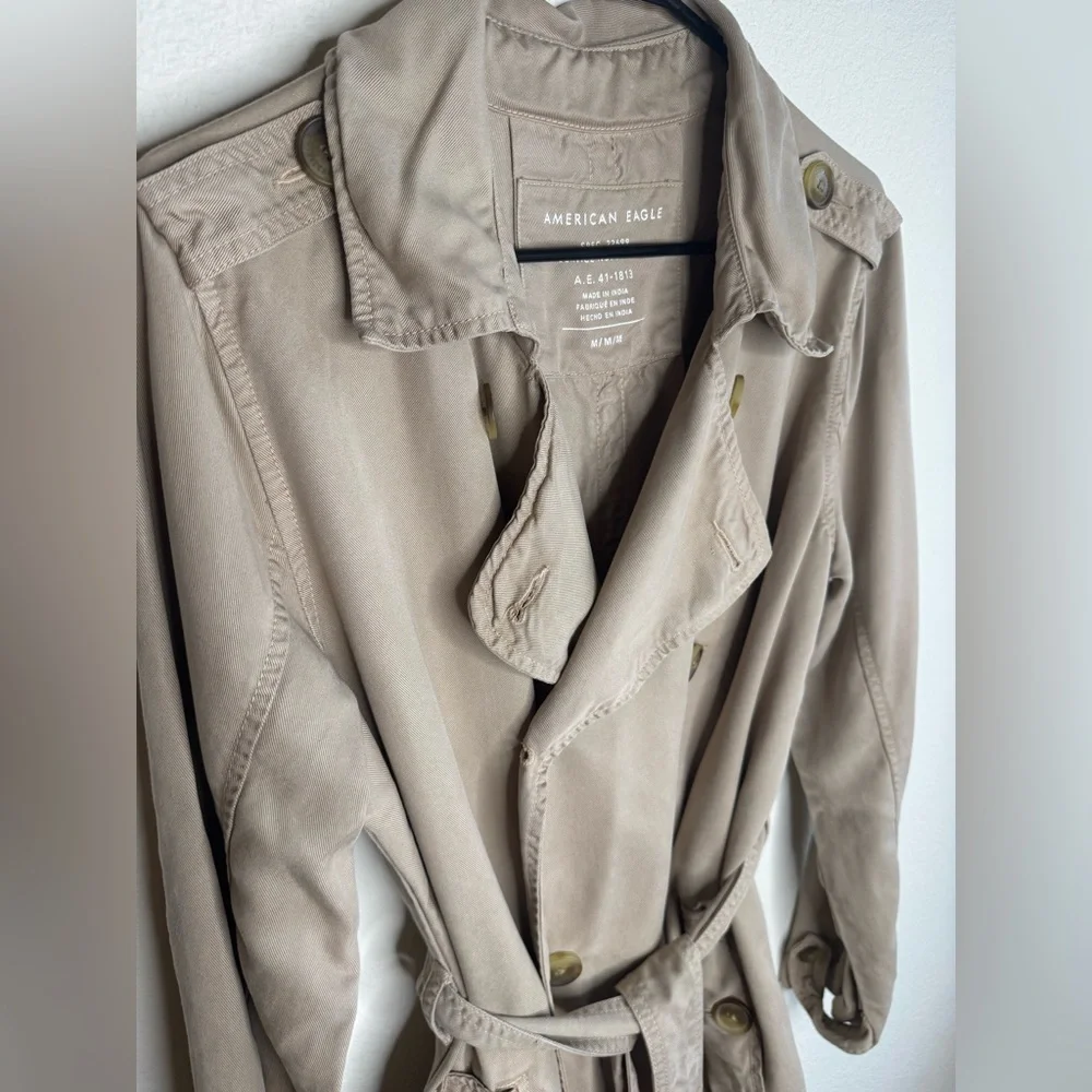 AE TRENCH COAT MEDIUM - Picture 4 of 5